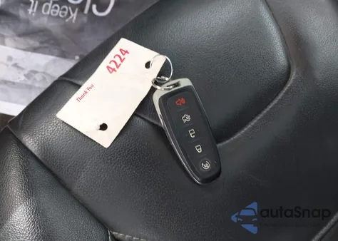 2017 Ford Focus Titanium из США, поврежденный, VIN 1FADP3J26HL221570